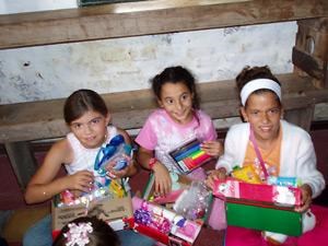 Shoeboxes spread joy