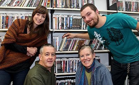Volunteer group befriends library