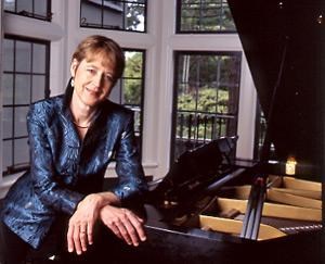 Prominent pianist performs