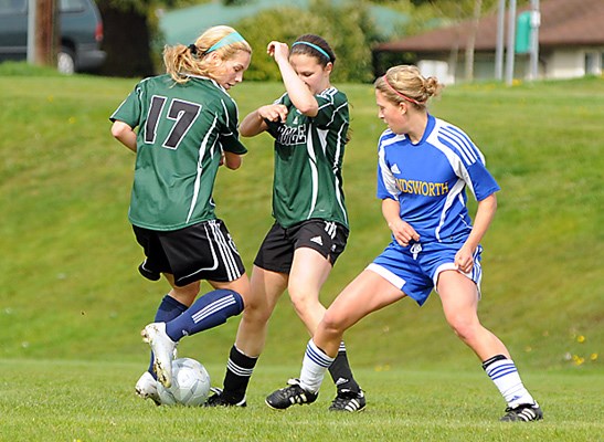 Argyle (green) and Handsworth (blue) in senior AAA girls soccer action at Boulevard Park.