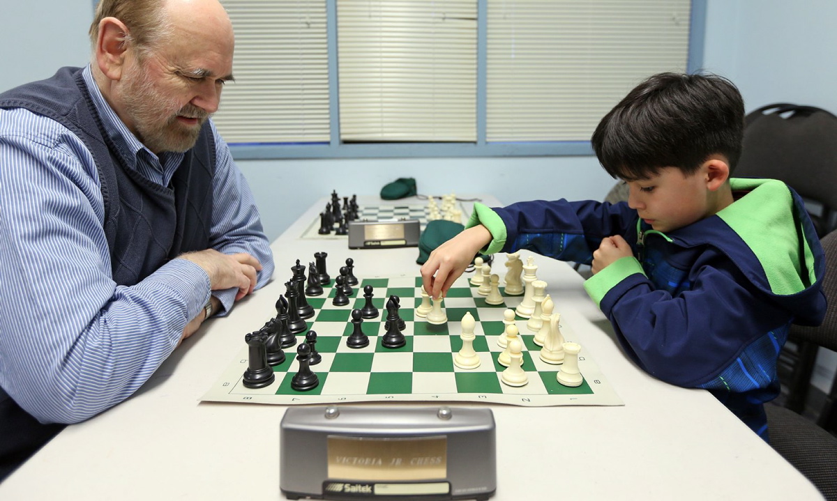 The chess games of Alexandr Fier