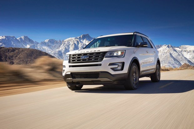 The Ford Explorer gets a refreshed look in 2016 with a new Sport edition, an attractive beast that combines a little bit of F150 and Mustang into its exterior design. The Sport version gets a new turbo-charged V-6 engine that provides enough power for almost any situation you’ll encounter on the road.