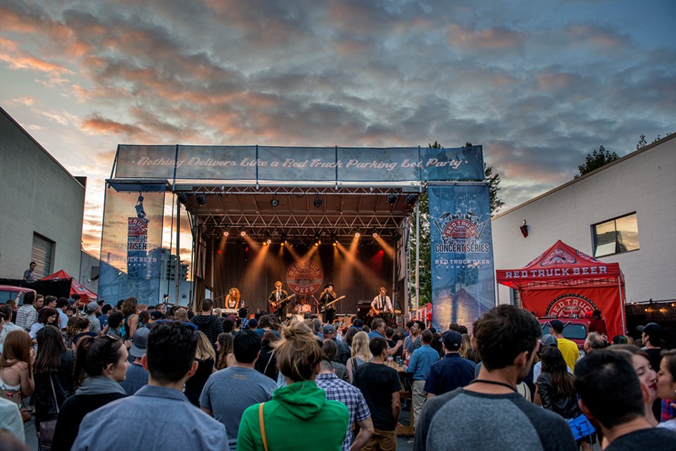 Red Truck concert
