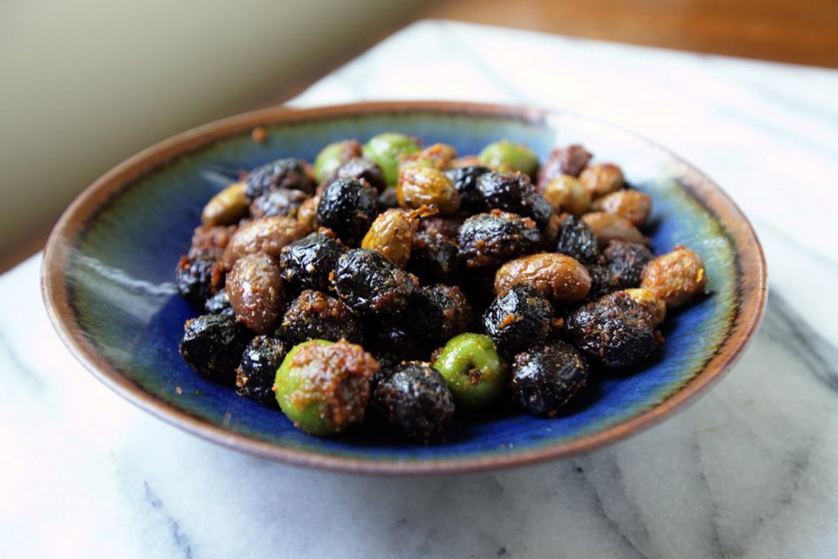 The Etiquette of Eating Unpitted Olives