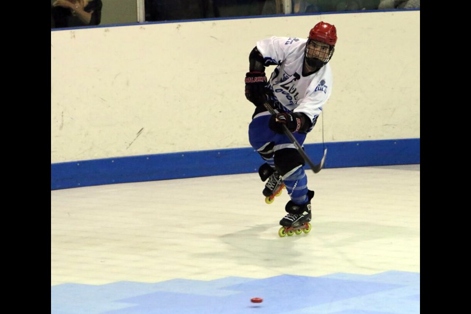 Liam Kindree fires a pass during a recent game with the NSIHL’s elite Zulu team. Kindree is one of six NSIHL players on the national junior team. photo supplied