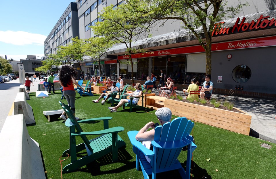 070316_parklet07.jpg