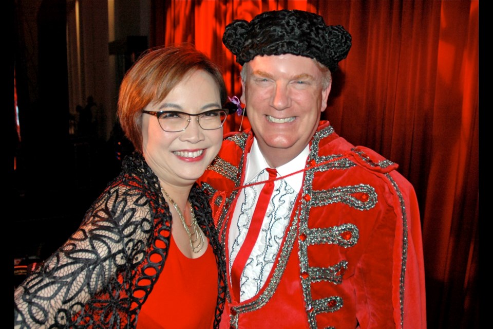 World Wine Synergy Group’s Grace Li and master of ceremonies David C Jones fronted the Chinese Canadian Dental Society of B.C.’s Spanish Fiesta in support of the B.C. Cancer Agency’s Oral Cancer Prevention Program.