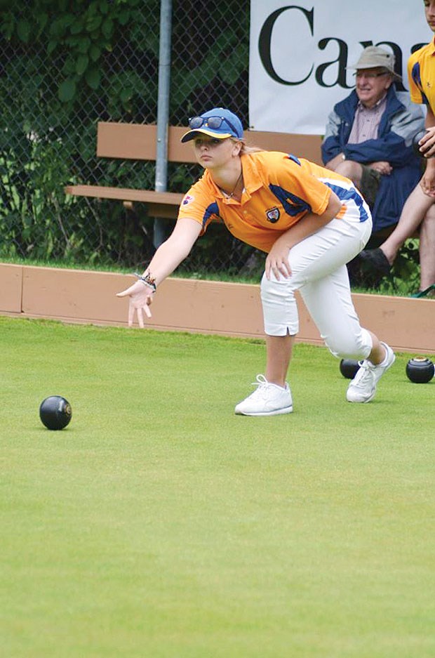 lawn bowler