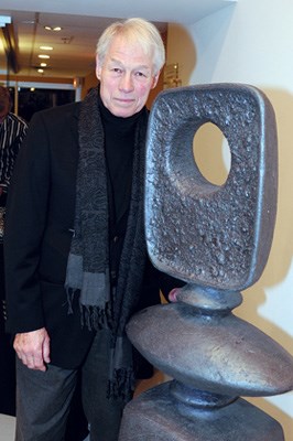 Keith Rice-Jones with his ceramic piece "Vox Populi".