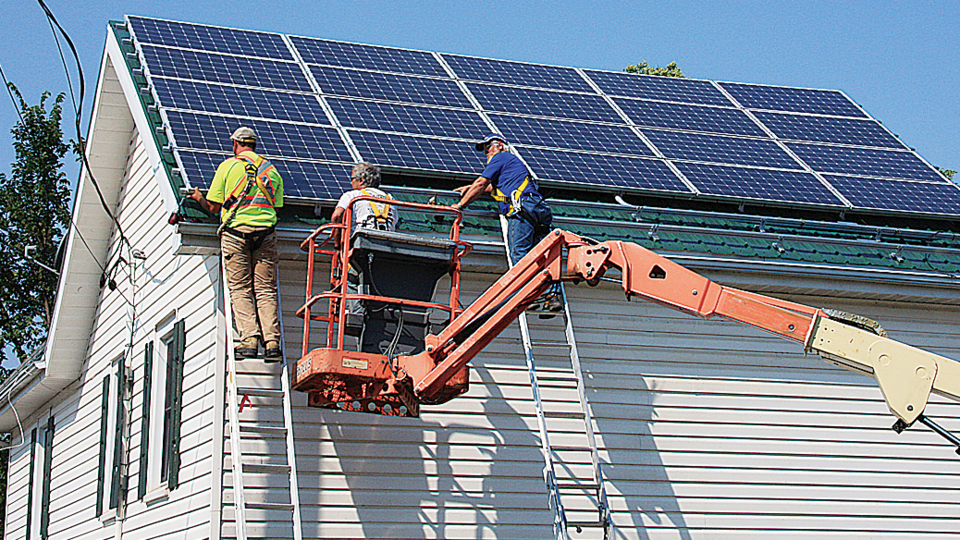 Rooftop solar power makes sense, says Don Pettit.