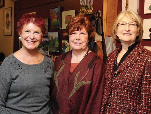 Bitte Baxter, West Vancouver Community Arts Council board member Ann Frost and Carolyn Thorpe