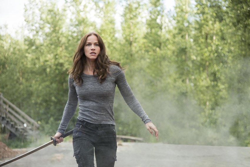 Kelly Overton stars in Van Helsing, which begins its 13-episode first season on Sept. 23.