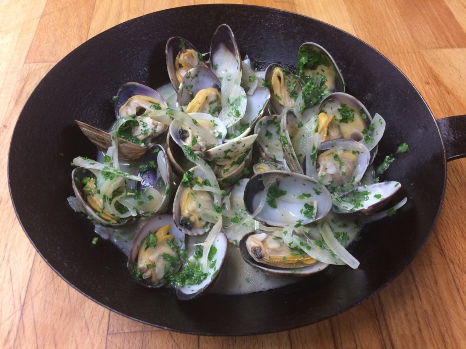 Clams with sherry
