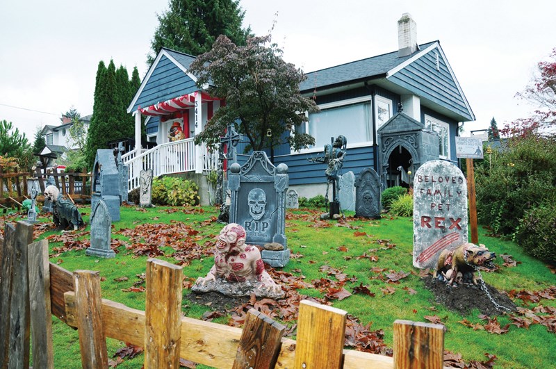 Haunted House 3414 Emerald Drive 2 Web - Copy.jpg