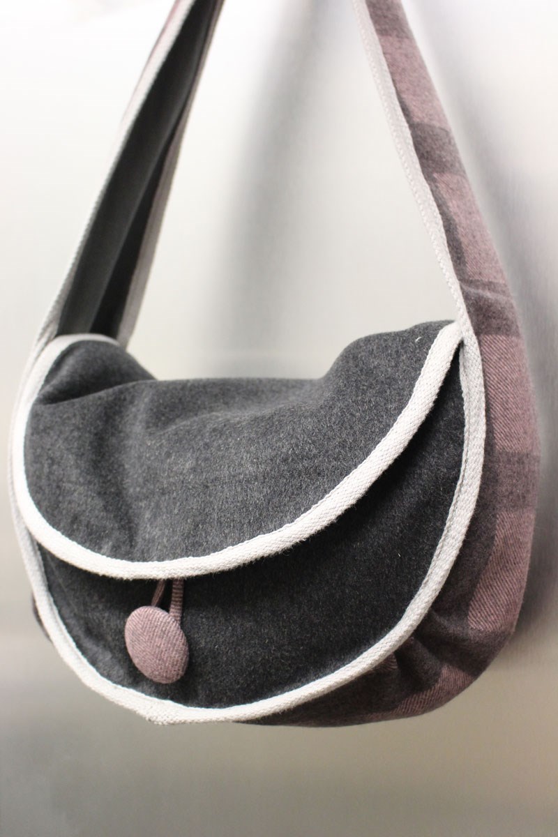 1103 Style File VCC sling bag