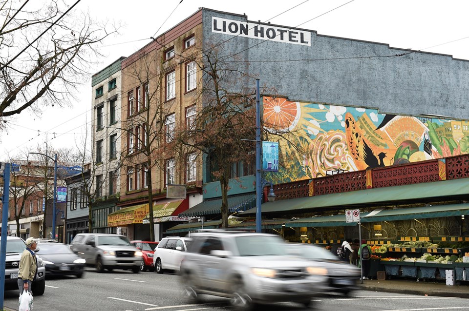 lion hotel