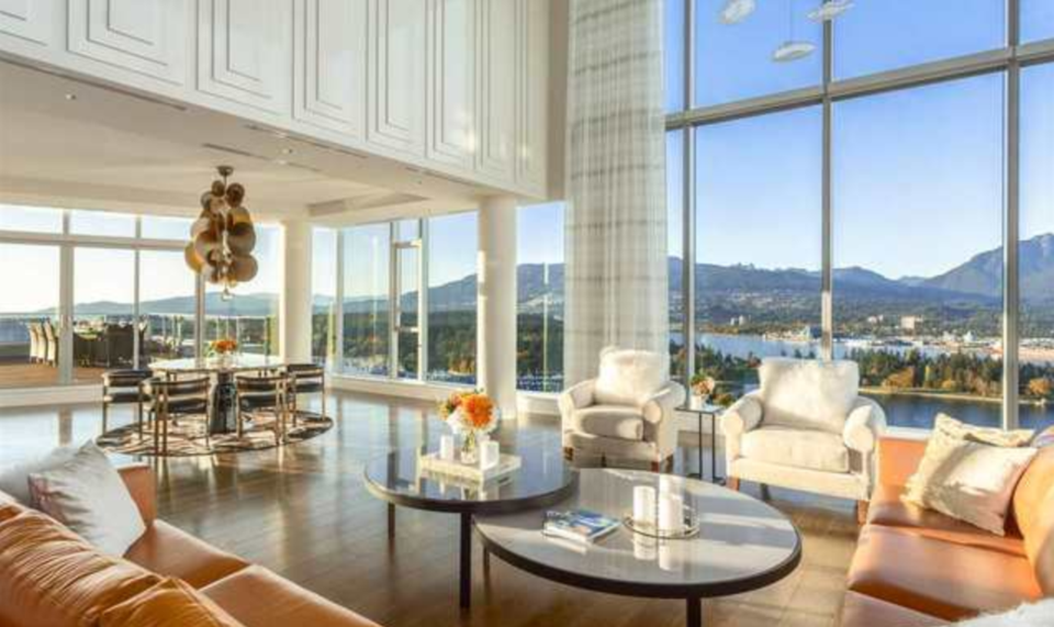 $59m Coal Harbour condo 1 living