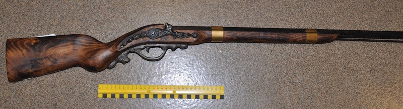 guns