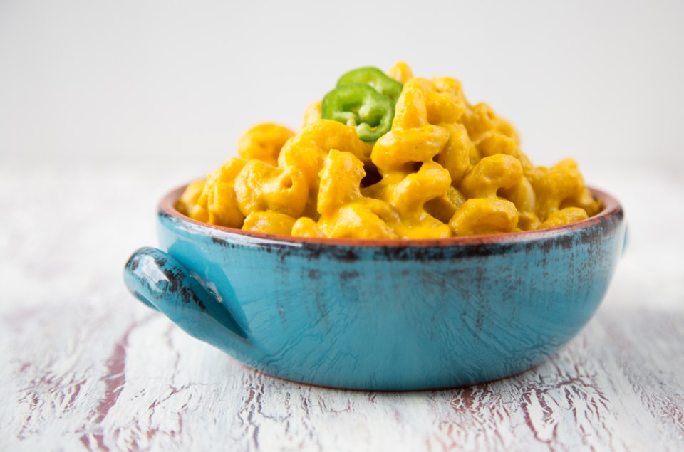 THE FOOD GAYS - Pumpkin Jalapeno Mac and Cheese