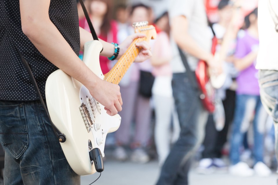 street performers, Thinkstock