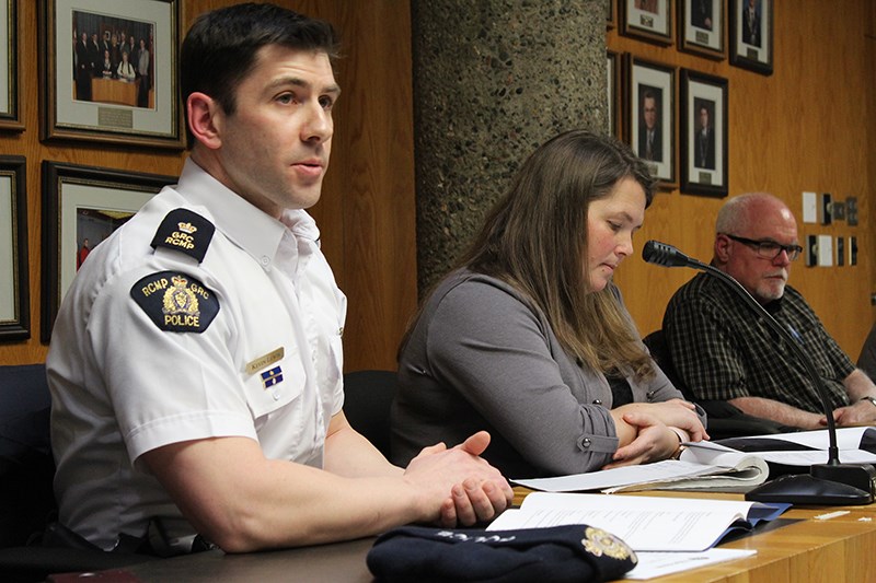 Insp. Kevin Lewis runs through the RCMP’s quarterly report during the Jan. 15 Thompson city council