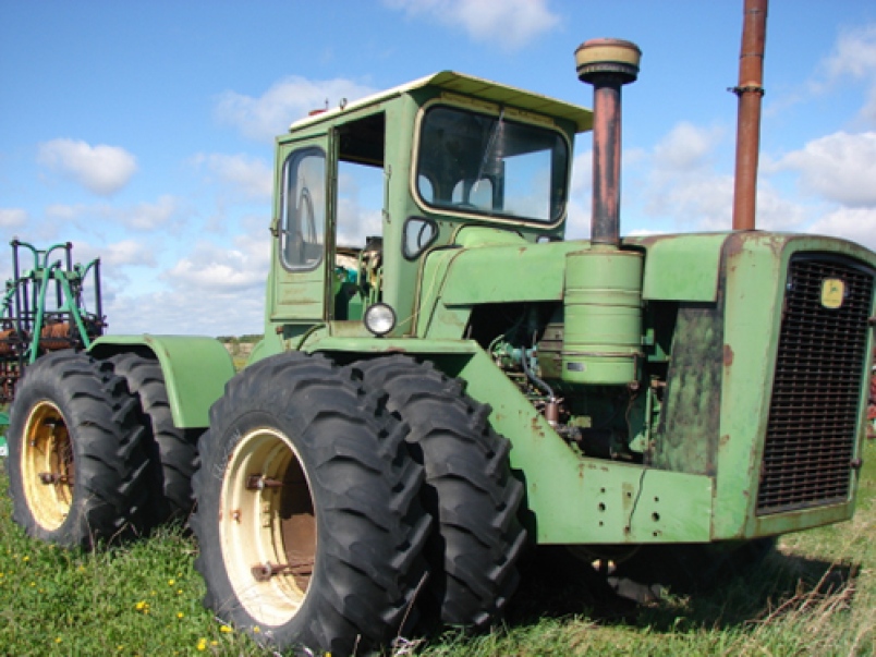 Record High Auction Sales for John Deere Collectors in Toowoomba