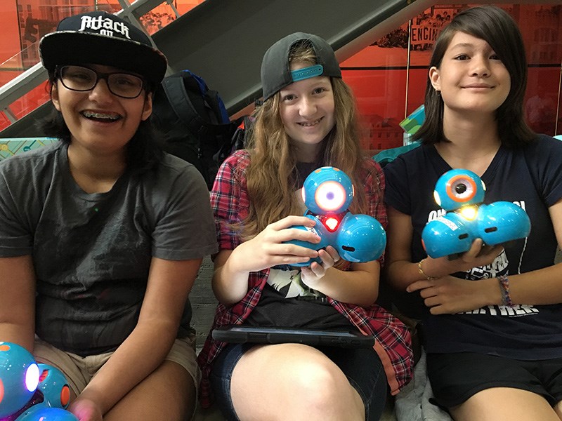 All-girl codemakers camp