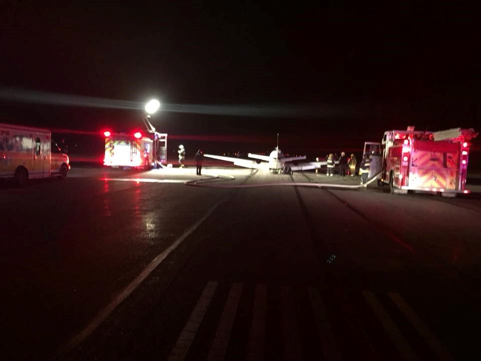 plane landing gear collapse sept 9 2018
