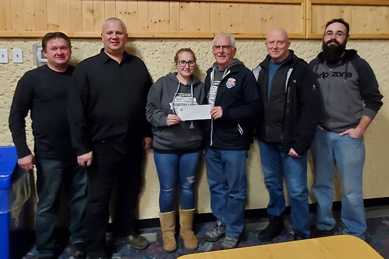 The 2018 Manitoba Games committee gave $5,000 to Mystery Mountain Winter Park Jan. 30.