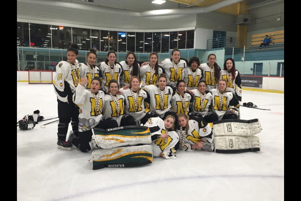 Manitoba’s male and female teams both captured bronze medals at the 2016 National Aboriginal Hockey Championships, held in Mississauga, Ont. May 2-7.