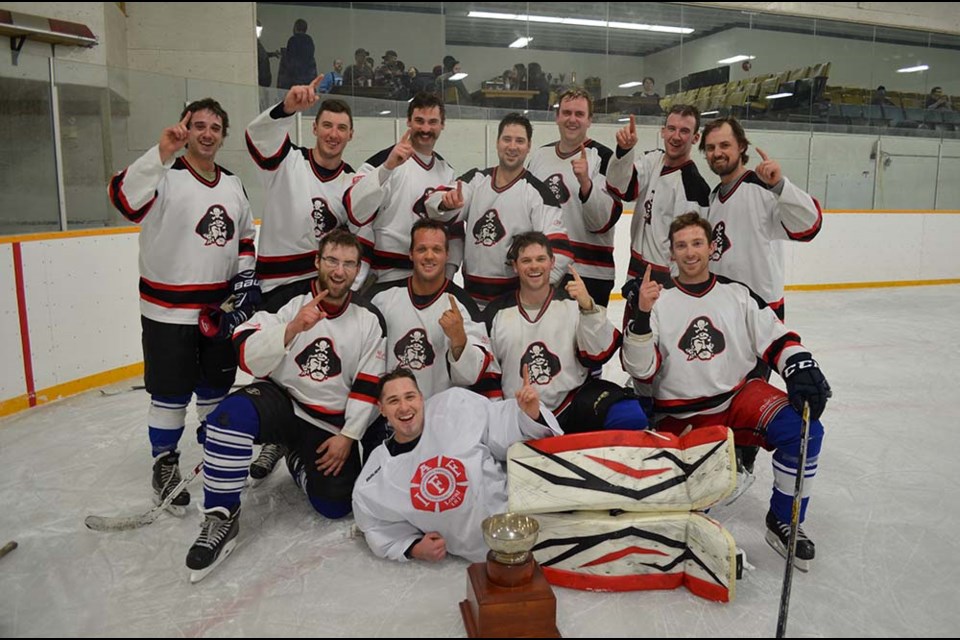 Winners: Team Glenavon Back row (l to r): Scott Sluser, Nathan Rydzik, Drew Czerwonka, Tyler Vargo, Chris Schneider, Kelvin Rydzik, Tyler Neuls. Front row (l to r): Connor Czerwonka, Derek Bachert, Tristin Williams, Daniel Loffler. Goalie: Matt Lerat.