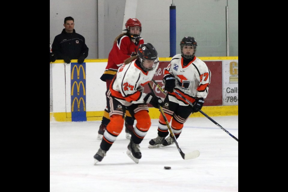 Gardon Crushers take home silver medals The Yorkton Bantam A Gardon Crushers of the South Saskatchewan Female Hockey League brought home silver medals from their league championships last weekend. The Crushers were in the finals with the Moose Jaw Mavericks. The best-of-three series went to game three, which was held in Moose Jaw on Saturday, Mar. 25. It was a hard fought game, but Moose Jaw took the win with a final score of 3-2. Sara Auchstaetter scored both of the Crushers’ goals. Moose Jaw player Crystal Wale led the Mavericks with two goals and one assist. This was the second consecutive year that the Crushers have made it to the league championship and lost by only one goal. Coach Fred Schrader said they were disappointed to say the least. He also added that they needed to add more pressure and shots on goal. With the season now complete, coaches are already looking ahead to next season. A parkland-area female skate will be offered on April 23 at the Horizon Credit Union Centre in Melville, for girls who are interested in switched over to female hockey. Information will be provided for details on the Parkland Fire Peewee team, the Yorkton Crushers Bantam team and the Parkland Midget AA Female team. Atom/peewee skate will be at 1 p.m. and bantam/midget skate will be at 2 p.m. Questions can be answered by Fred at 306-621-7609 or Darrell at 306-621-6932.