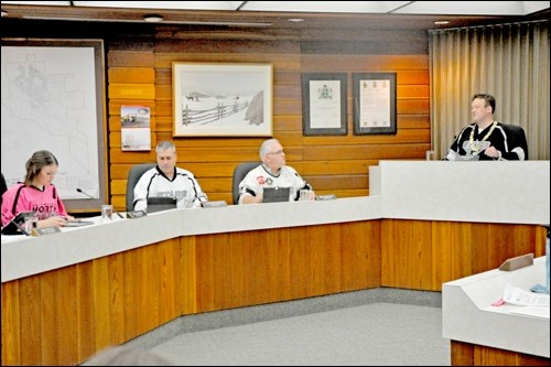 Mayor Ryan Bater and members of North Battleford city council were supporting the Battlefords North Stars at Monday night’s council meeting. Photos by John Cairns