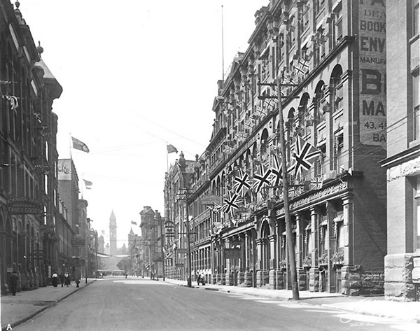 Downtown Toronto after the 1904 fire.