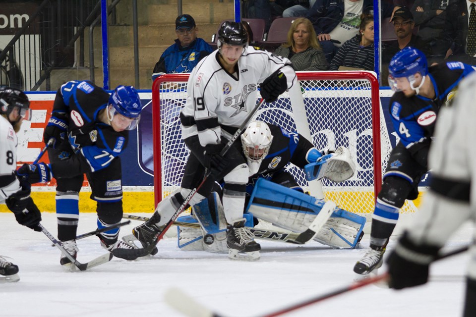 North Stars Vees WCC Game 1