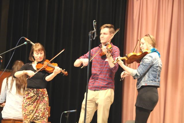 Fiddle contest