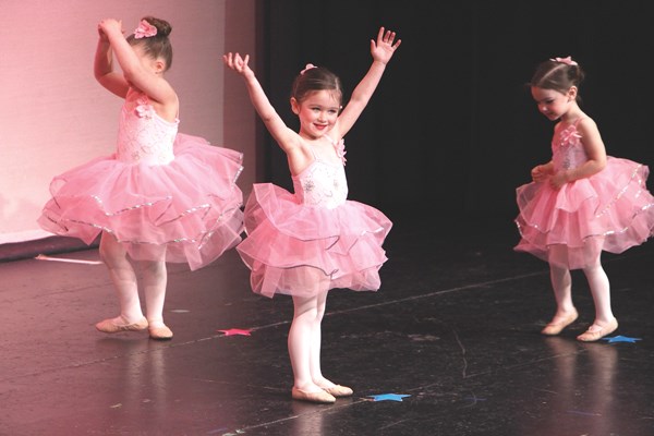 ExtravaDance Yorkton held their second annual recital, showcasing what their many dancers have been working on over the year, and giving awards to the dancers for their skills. This year’s award winners were: Baby ballerina – Grace Morrison, Itty bitty star – Molly Stykalo, Most improved Junior – Neah Woitas, Most improved intermediate – Reese Steininger, Most improved senior – Piper Stechyshyn, Little Miss sparkle – Danica Kluk, Positive vibes – Peyton Donnelly, Most promising class - Pre-primary ballet 1 and Dancer of the year – Elizabeth Zawada. The dance studio is now preparing to move into their new studio on 175 Gladstone Ave. S, and is accepting new registrations for classes starting June 1 at www.extravadance.ca.