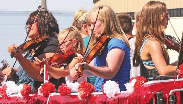 Stoughton parade fiddlers