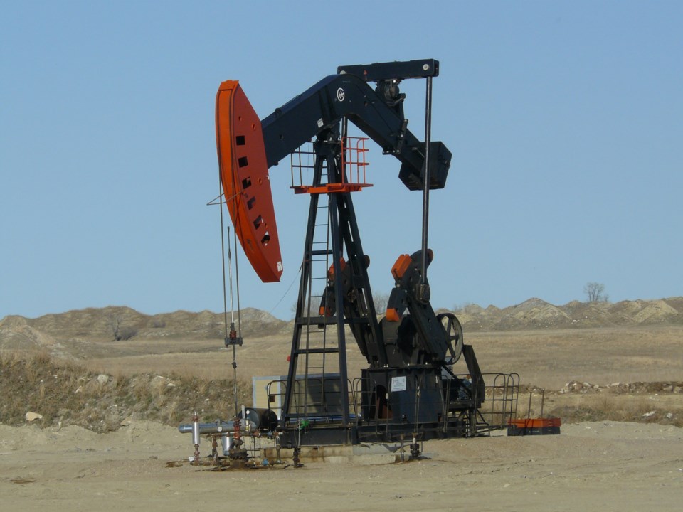 Pump jack photo