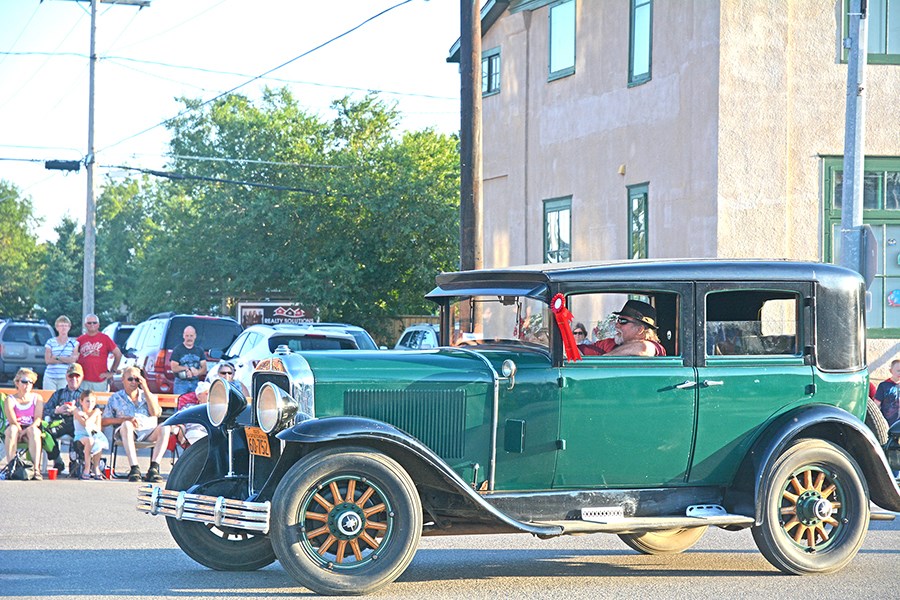 Battleford Parade_2