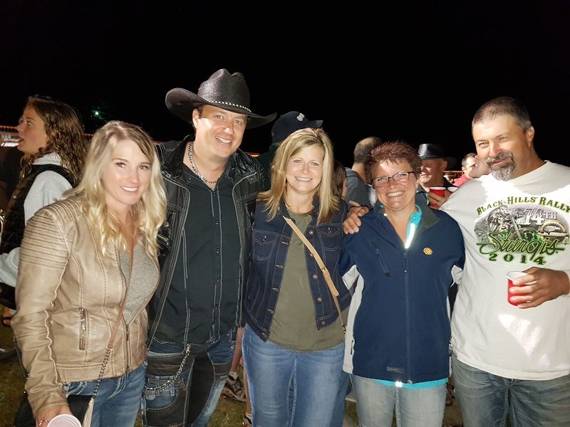 Ryan Keown, 2016 winner of the Manitoba Country Music Association’s awards for best male artist and fans’ choice, provided the entertainment for Smoke on the Water along with his band. During a break, Keown took time to mingle with the crowd and talk to fans. From left, were: Kim Petruk, Keown, Maria Nahnybida, Connie Barrowman and Byron Petruk.