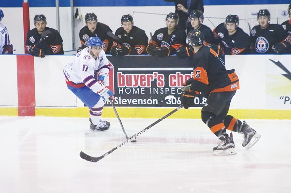 The Highway 10 rivalry weekend began in Melville on Friday night at the Horizon Credit Union Centre, before returning to the Terriers’ home ice on Saturday.