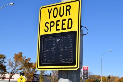 Speed sign