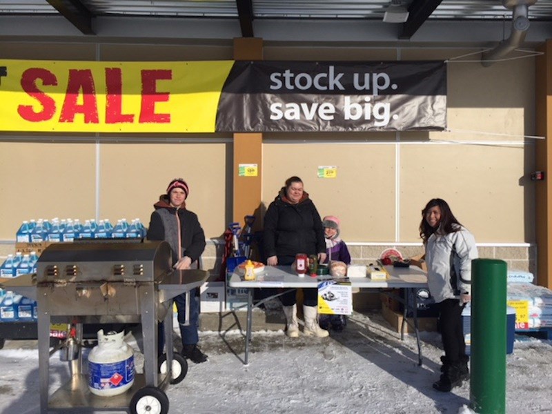 Western Financial Group hosted a barbecue outside Save-On Foods on Saturday to raise money for Snowarama. Harvest Meats provided the wieners for the event. The barbecue raised a total of $250.