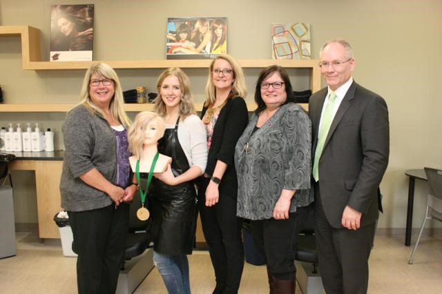 College hairstylist