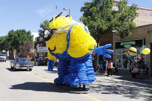 Giant minion