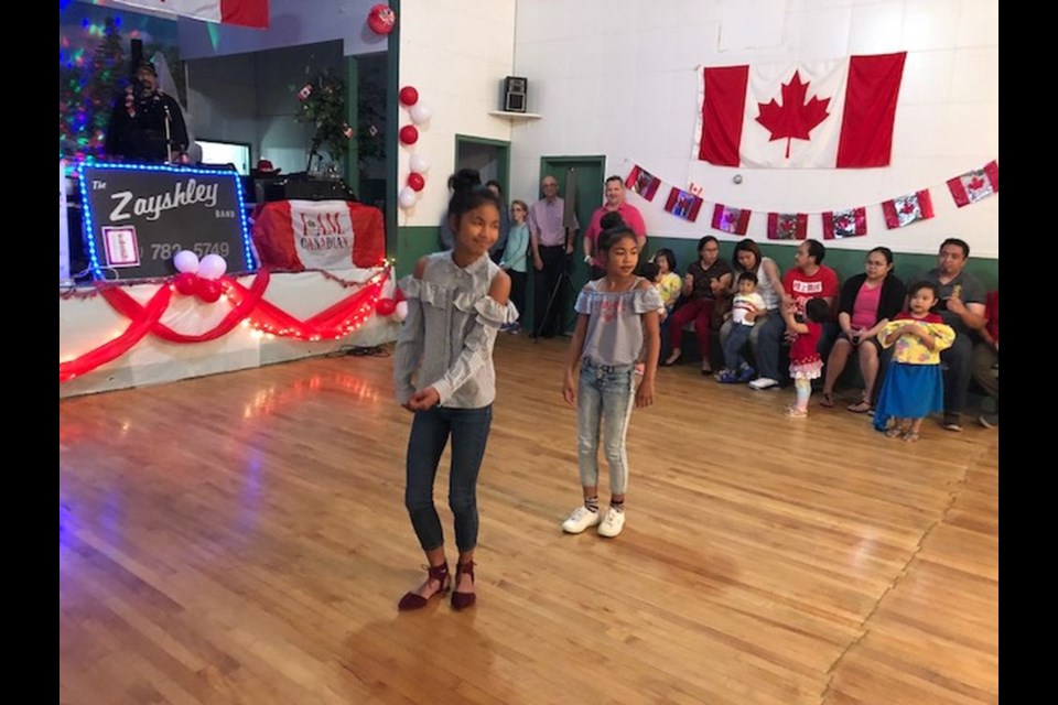 The Cabungcal sisters of Invermay, Gwen (left) and Clouie, performed a Filipino dance.