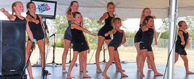 Wheat Festival dancers