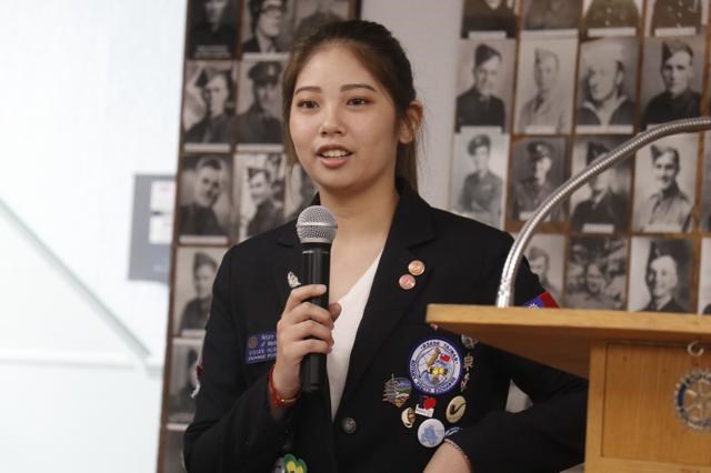 New exchange student Vivian Huang