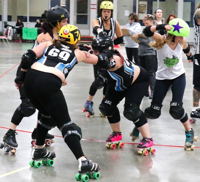 Roller derby action